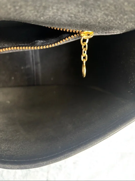 VTG Coach Black Leather Satchel with Gold-Tone Hardware - Picture 12 of 12